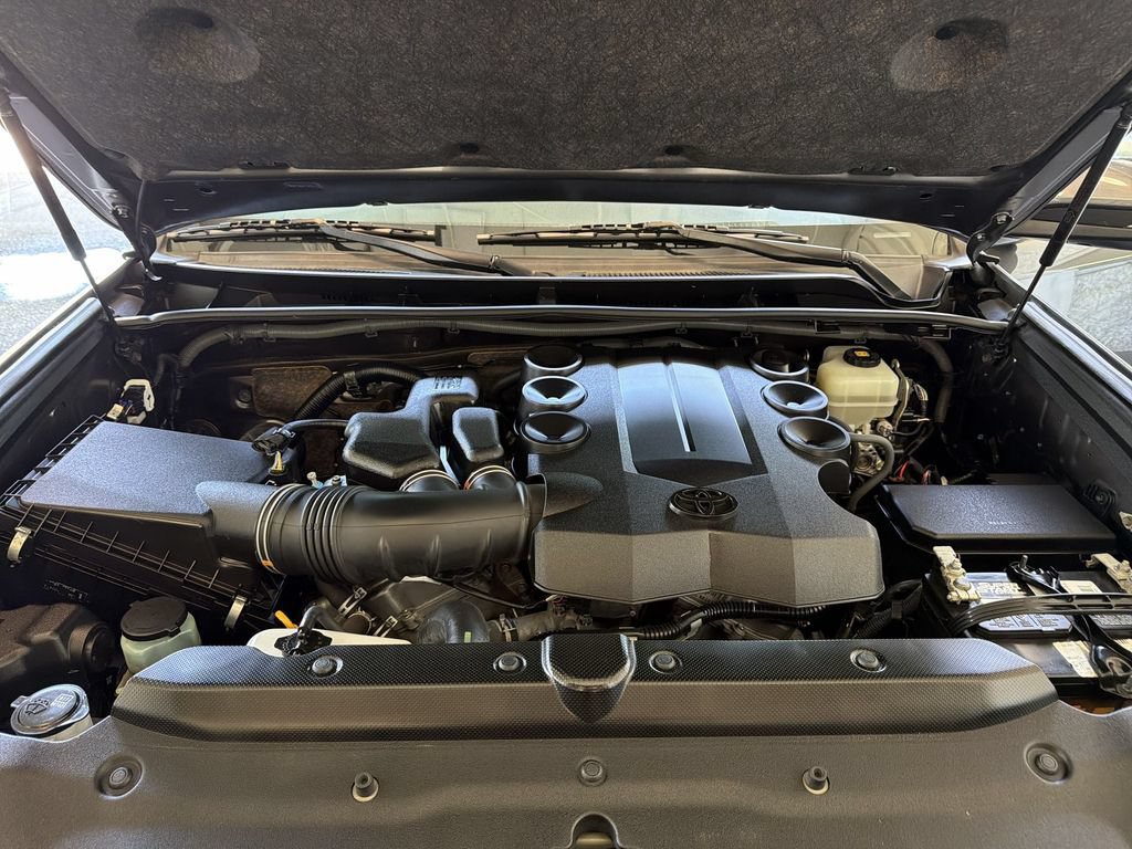 Used 2019 Toyota 4Runner Limited AWD/4WD image 31