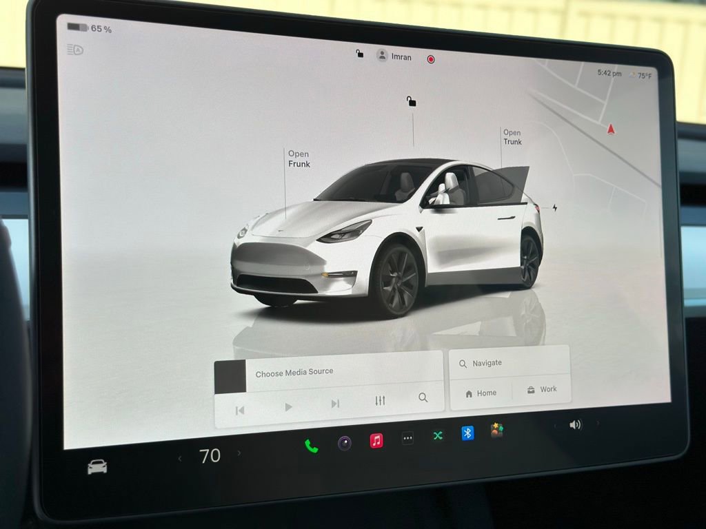 Used 2024 Tesla Model Y Long Range image 32