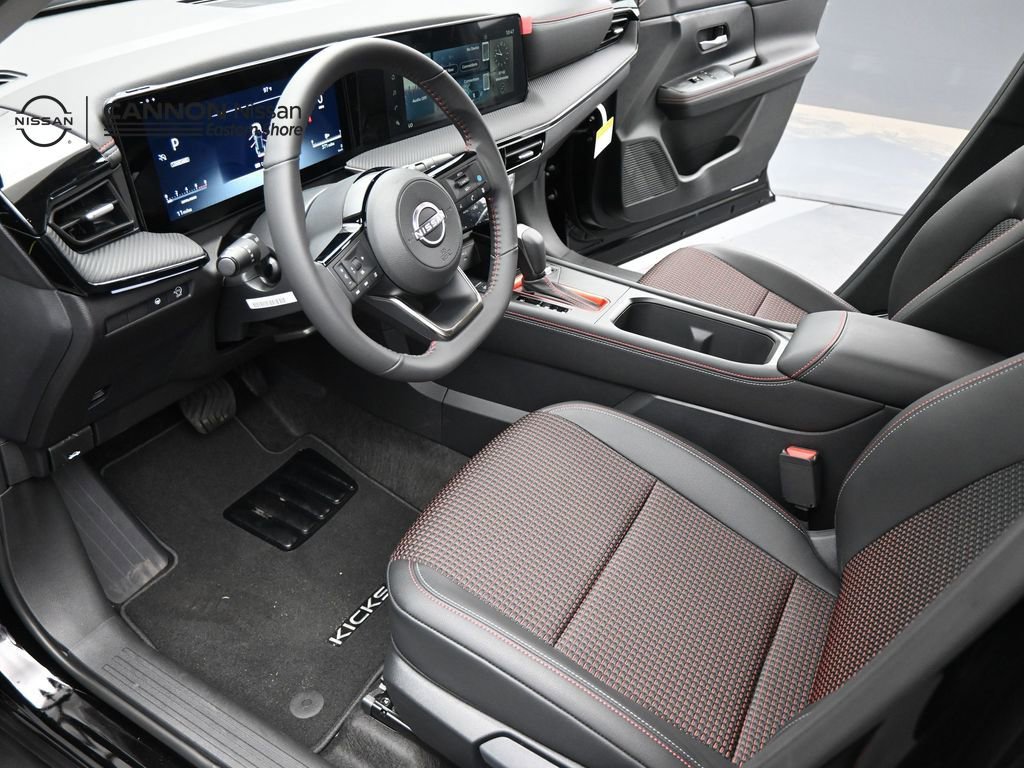New 2025 Nissan Kicks SR FWD image 13