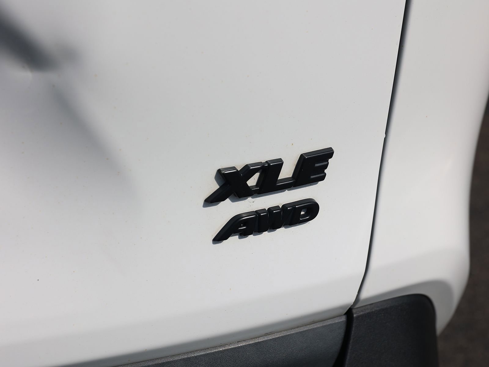 Used 2019 Toyota RAV4 XLE Premium w/ Cold Weather Package image 10