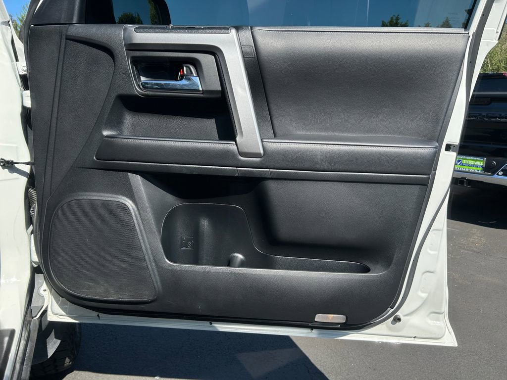 Used 2020 Toyota 4Runner SR5 Premium image 26