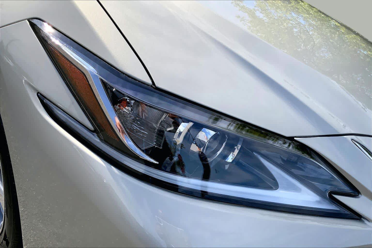 Certified 2021 Lexus ES 350 w/ Premium Package FWD image 28