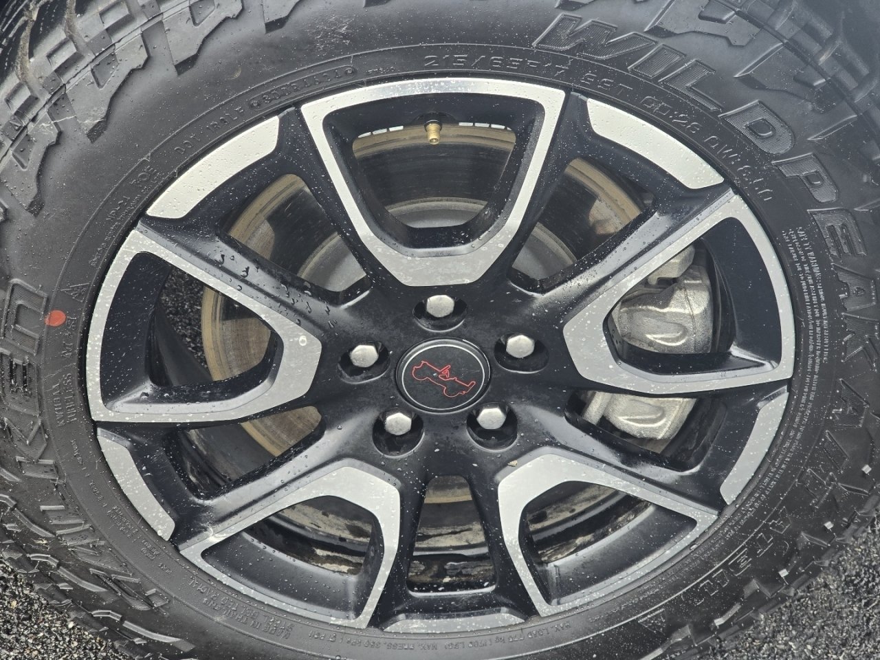 Used 2025 Jeep Compass Trailhawk AWD/4WD image 7
