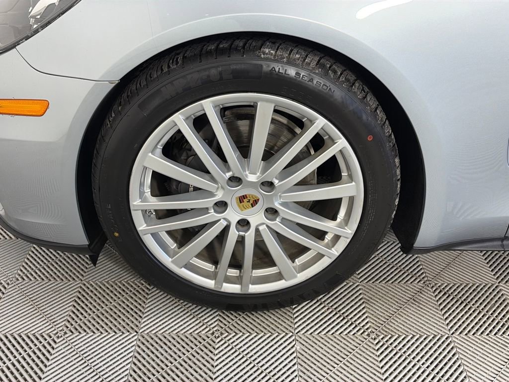 Used 2019 Porsche Panamera image 8