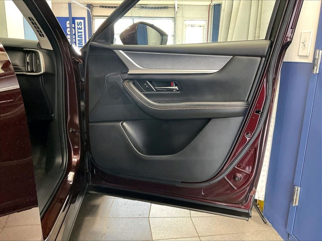 Used 2024 MAZDA CX-90 Plug-In Hybrid w/ Premium Pkg AWD/4WD image 12