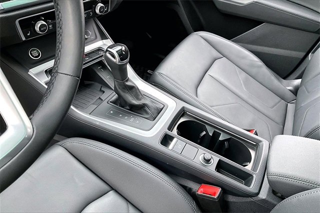 Used 2025 Audi Q3 2.0T Premium w/ Convenience Package image 14