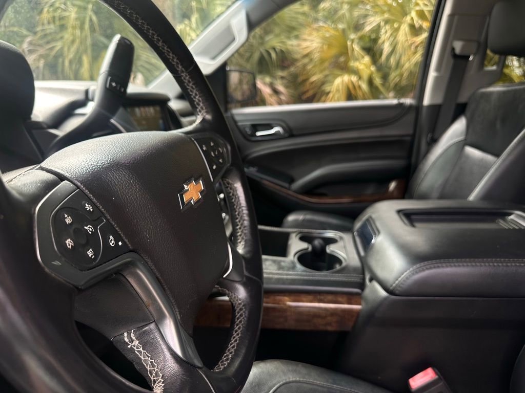 Used 2019 Chevrolet Tahoe LT w/ Luxury Package RWD image 14