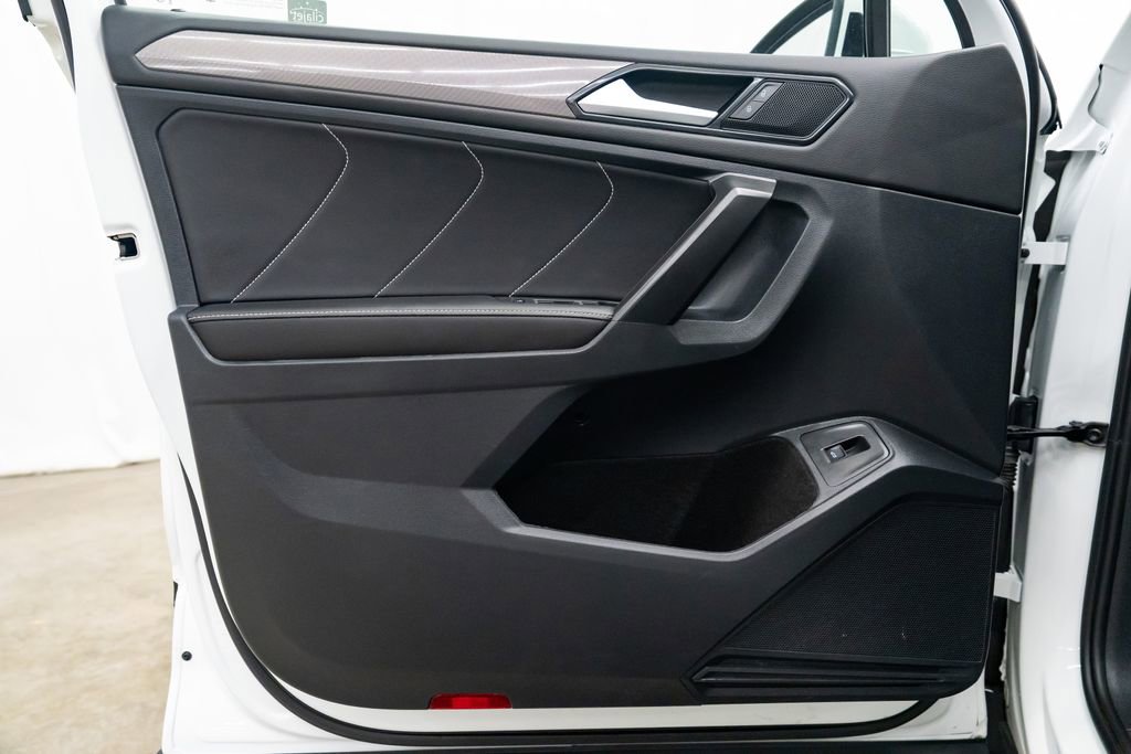 Used 2024 Volkswagen Tiguan SE image 20