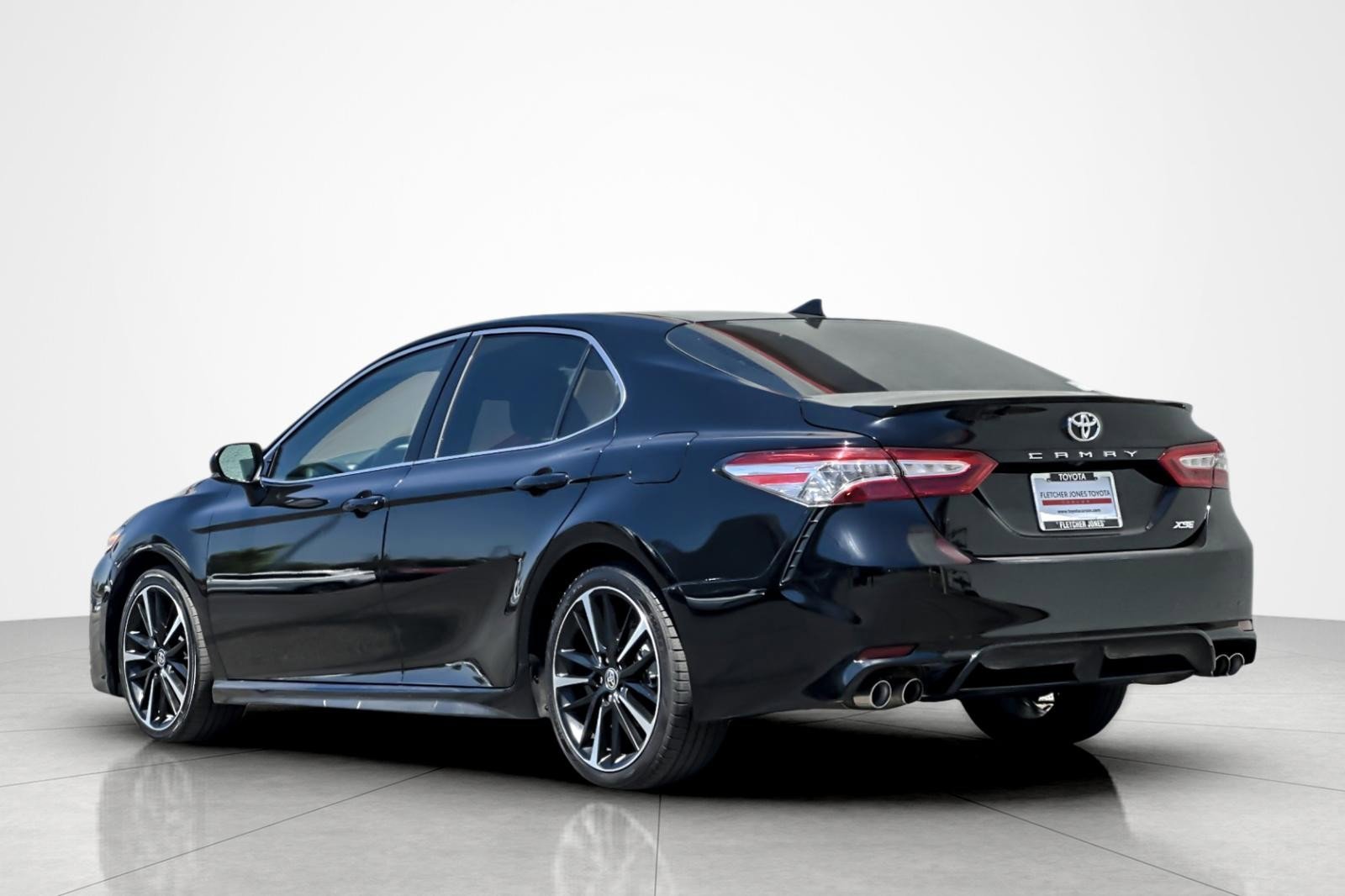 Certified 2020 Toyota Camry XSE image 3