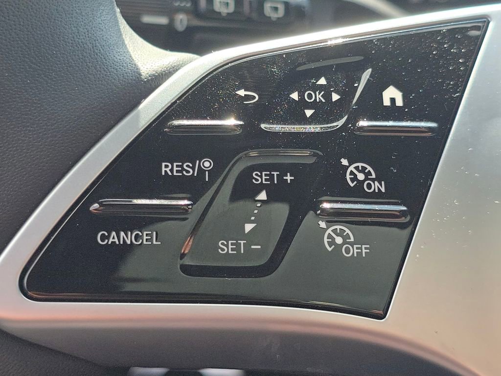 Certified 2026 Mercedes-Benz GLC 300 4MATIC image 36