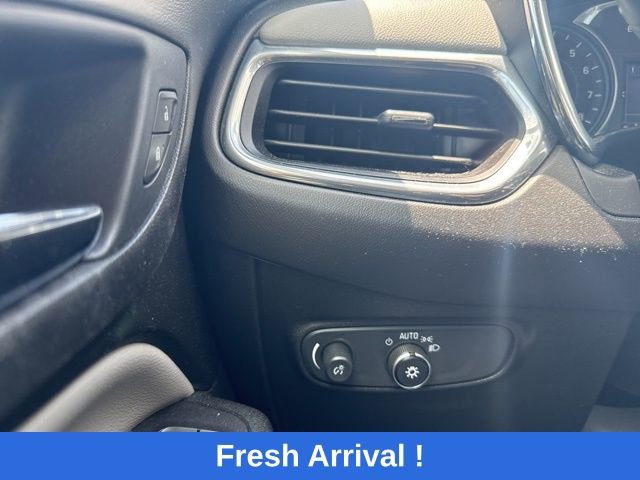 Used 2020 Chevrolet Equinox LT AWD/4WD image 8