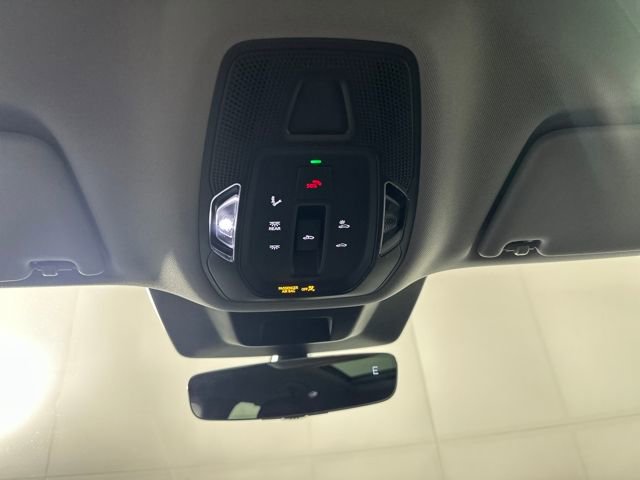 Used 2025 Audi Q6 e-tron Premium Plus image 24