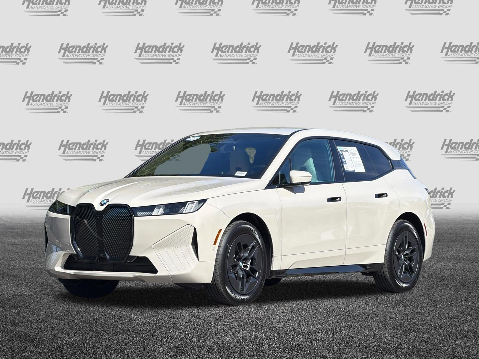 Used 2026 BMW iX xDrive45 AWD/4WD image 9