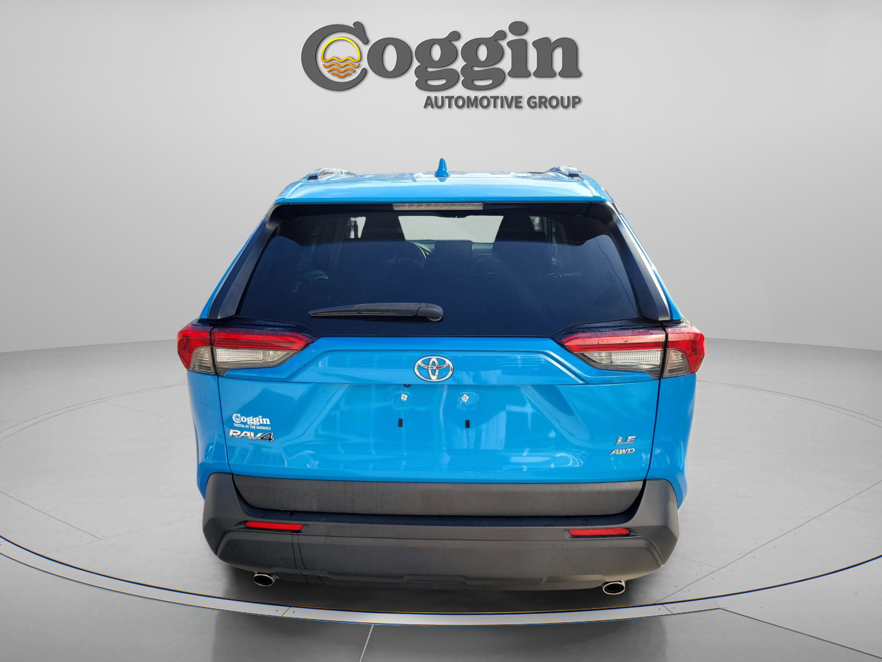 Used 2019 Toyota RAV4 LE w/ All Weather Liner Package AWD/4WD image 4