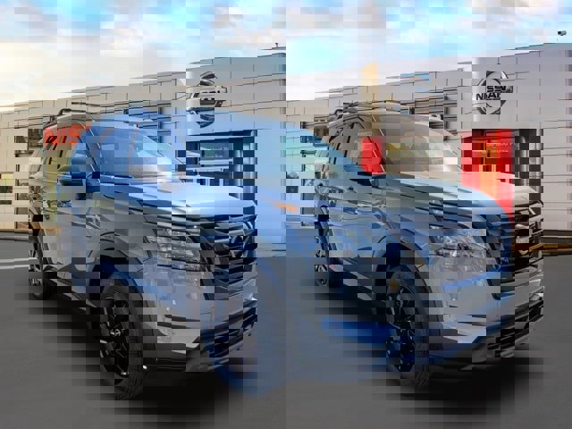 New 2025 Nissan Pathfinder SV