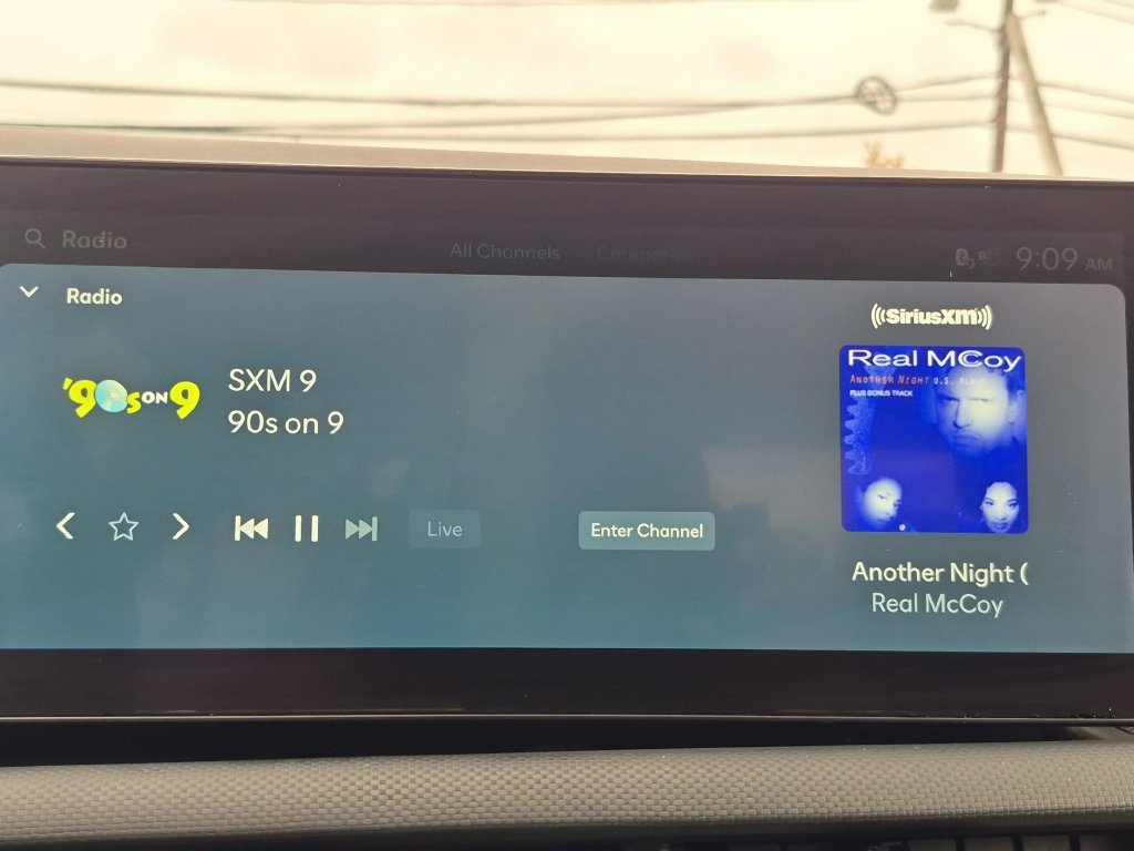 Used 2025 Hyundai Santa Cruz SEL FWD image 19