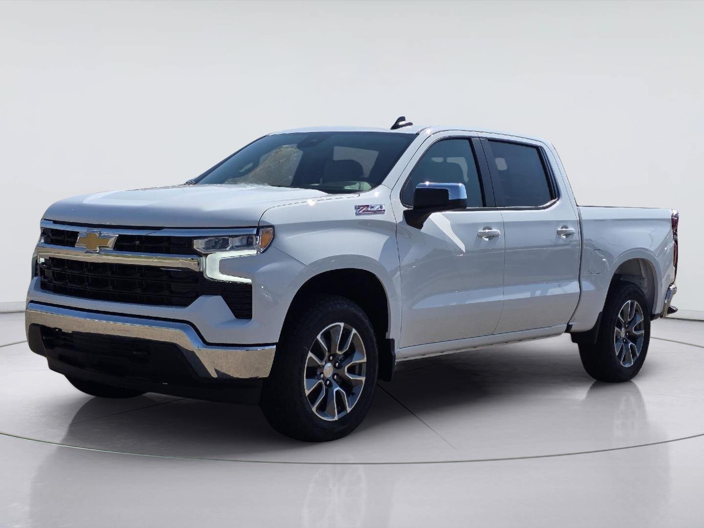 New 2026 Chevrolet Silverado 1500 LT w/ Z71 Off-Road Package AWD/4WD image 1