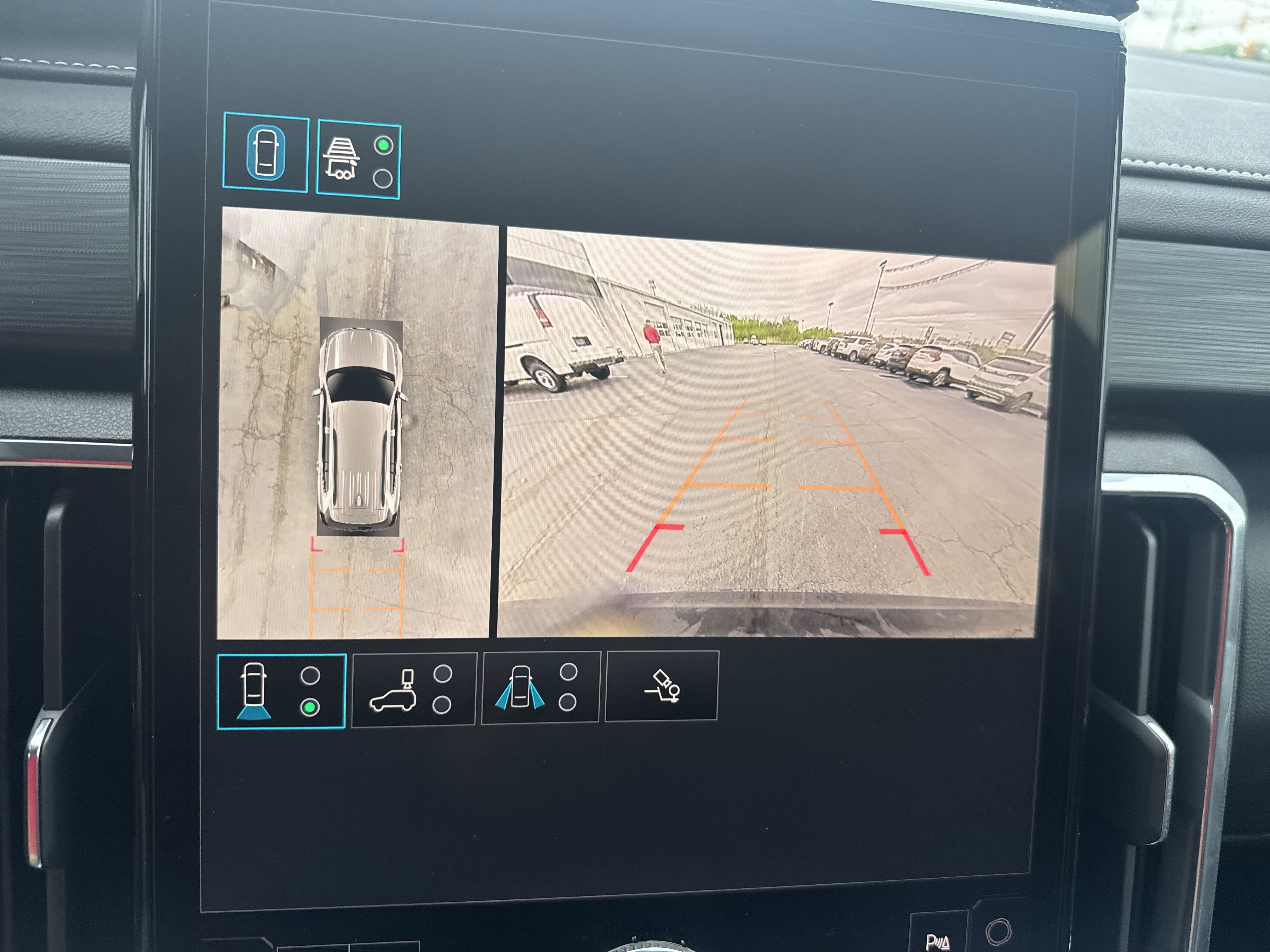 New 2025 GMC Acadia Elevation image 27