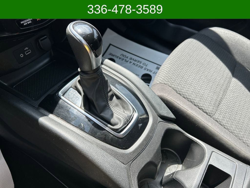 Used 2019 Nissan Rogue Sport S image 23
