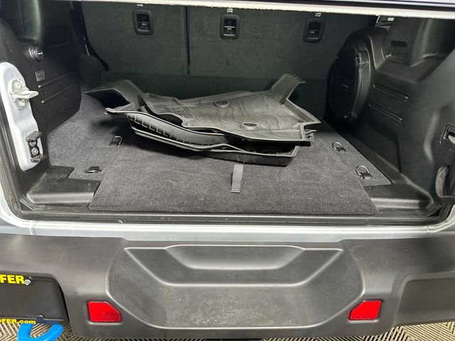 Used 2023 Jeep Wrangler Unlimited Sahara w/ Cold Weather Group AWD/4WD image 26