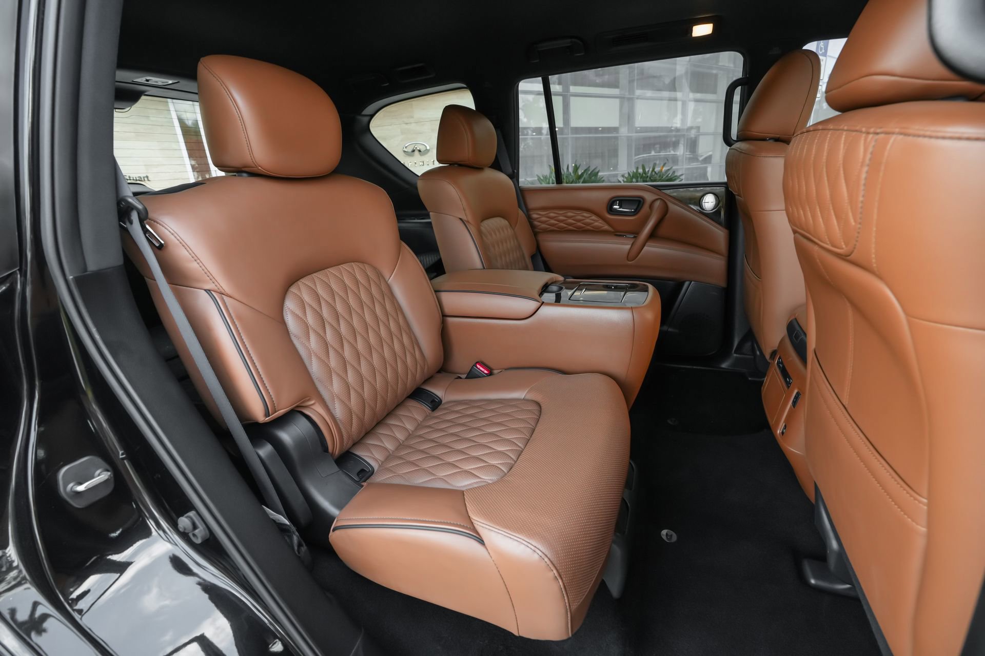 Used 2024 INFINITI QX80 Sensory image 37