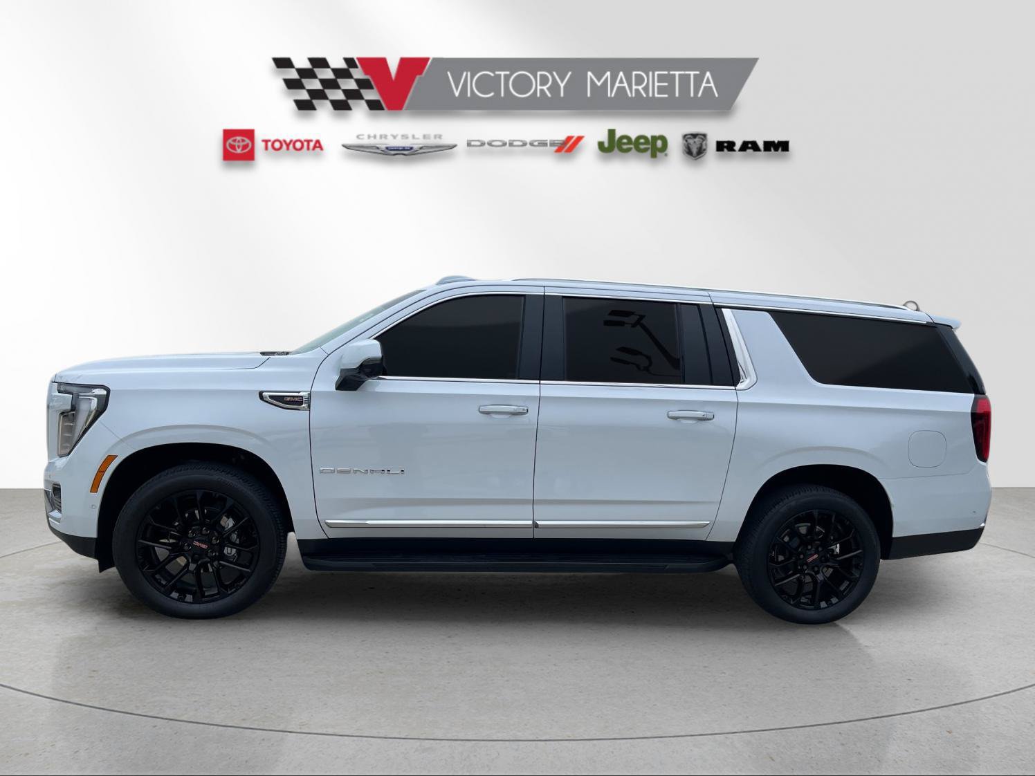 Used 2026 GMC Yukon XL Denali AWD/4WD image 2