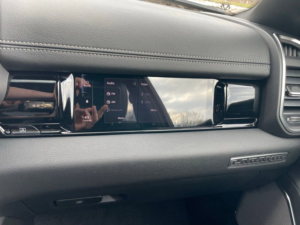 New 2026 RAM 1500 Laramie AWD/4WD image 18