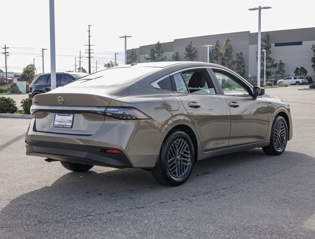 New 2026 Nissan Sentra SV image 4