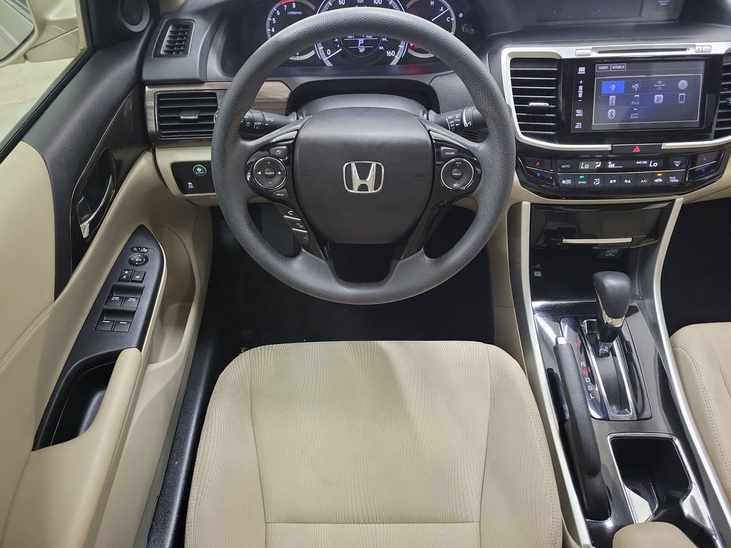 Used 2017 Honda Accord EX image 15