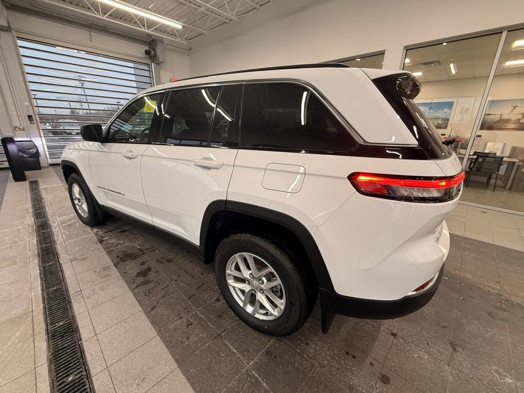 New 2025 Jeep Grand Cherokee Laredo X w/ Luxury Tech Group I image 5