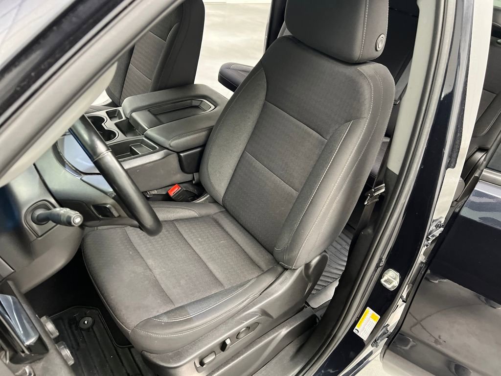 Used 2023 Chevrolet Silverado 1500 LT image 9