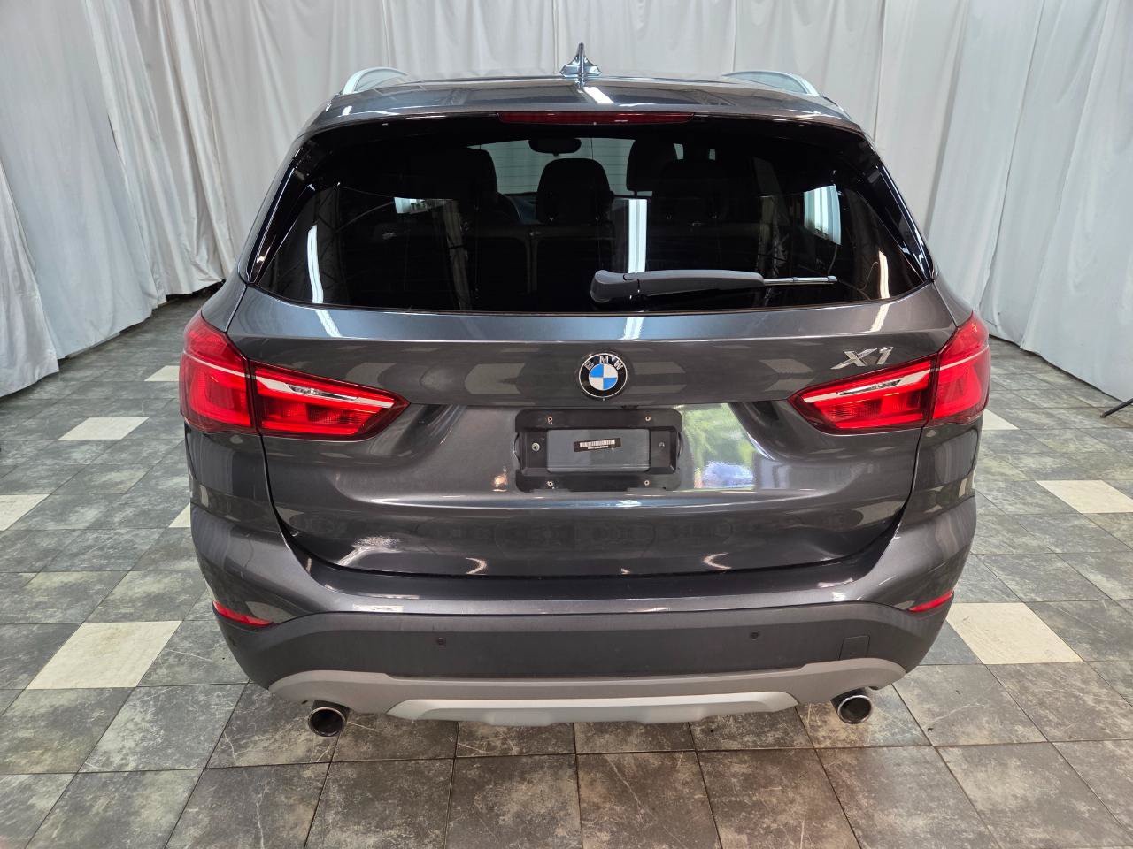 Used 2018 BMW X1 xDrive28i AWD/4WD image 4
