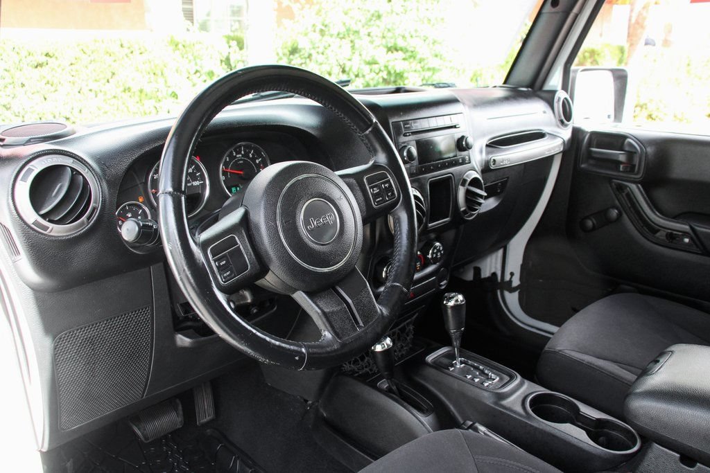 Used 2015 Jeep Wrangler Sport w/ Quick Order Package 24S AWD/4WD image 20