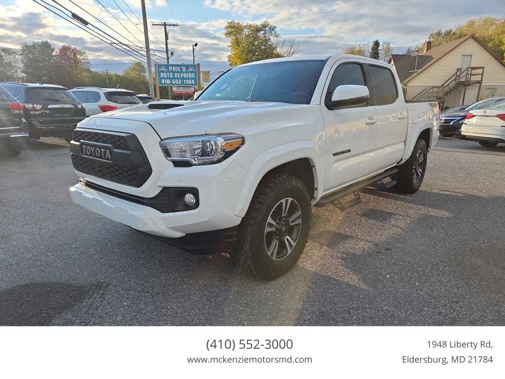 Used 2017 Toyota Tacoma SR image 1