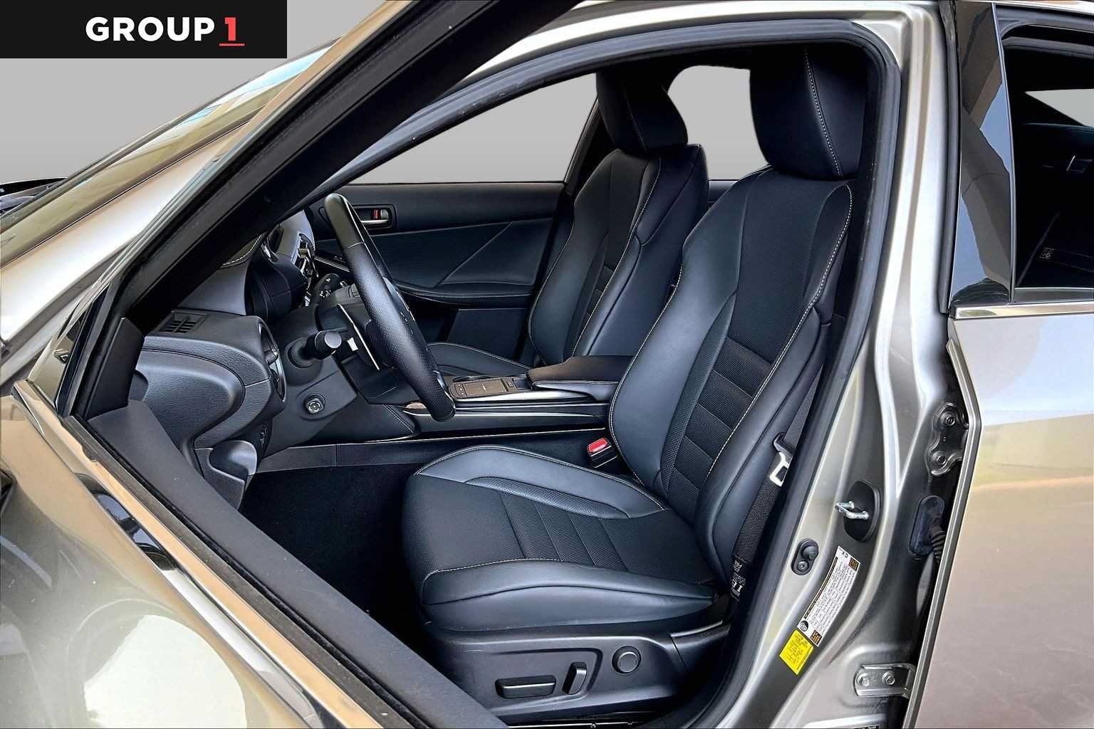 Used 2023 Lexus IS 350 F Sport RWD image 7
