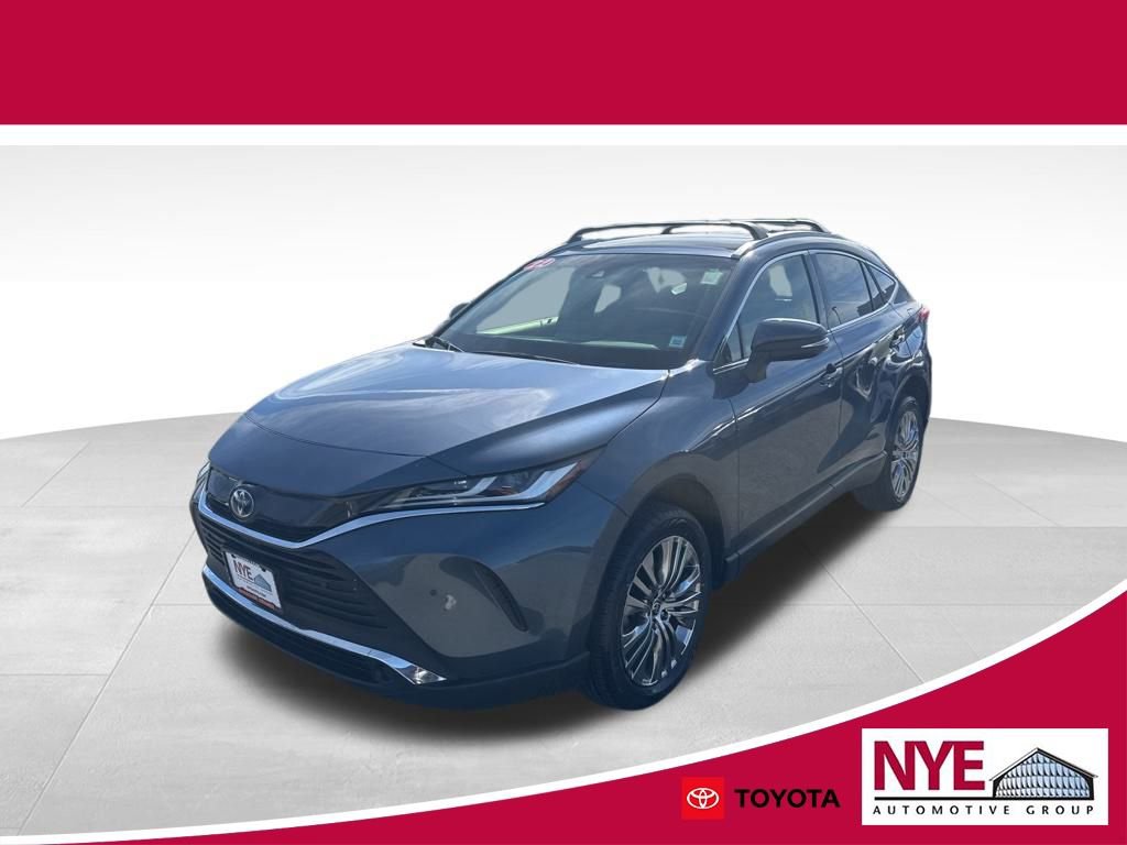 Used 2022 Toyota Venza XLE 360° Tour