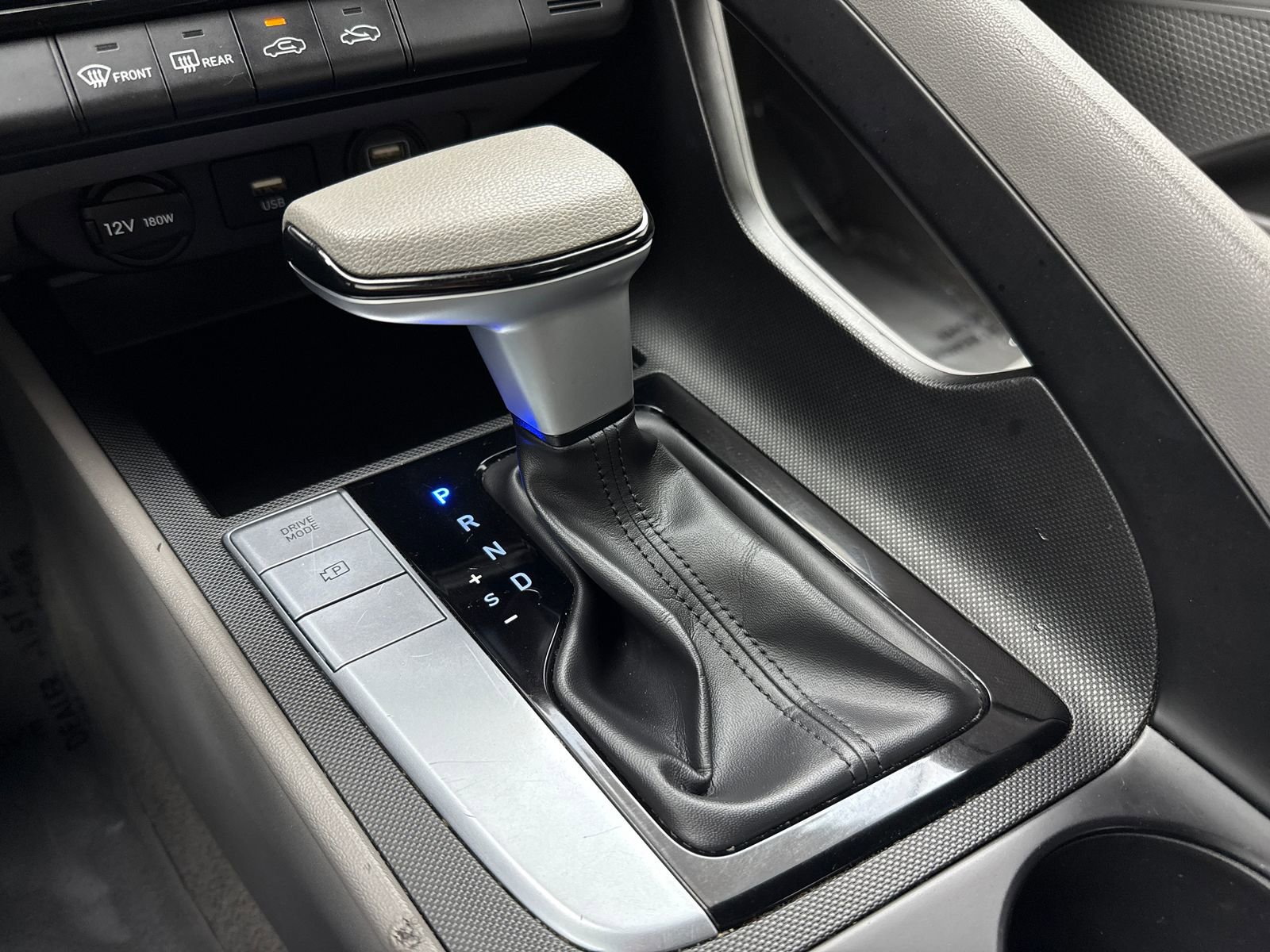 Used 2022 Hyundai Elantra SEL FWD image 28