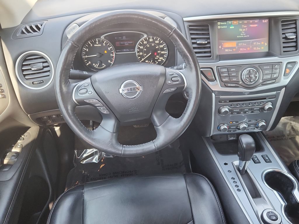 Used 2020 Nissan Pathfinder SL AWD/4WD image 11