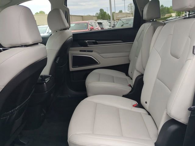 Used 2023 Kia Telluride S image 13