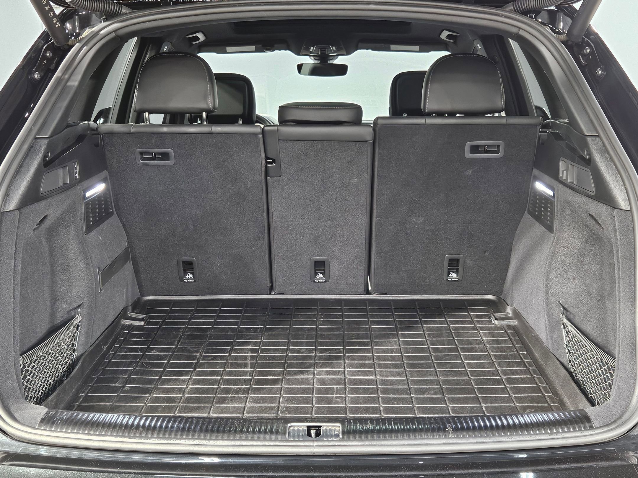 Used 2024 Audi SQ5 Prestige image 18