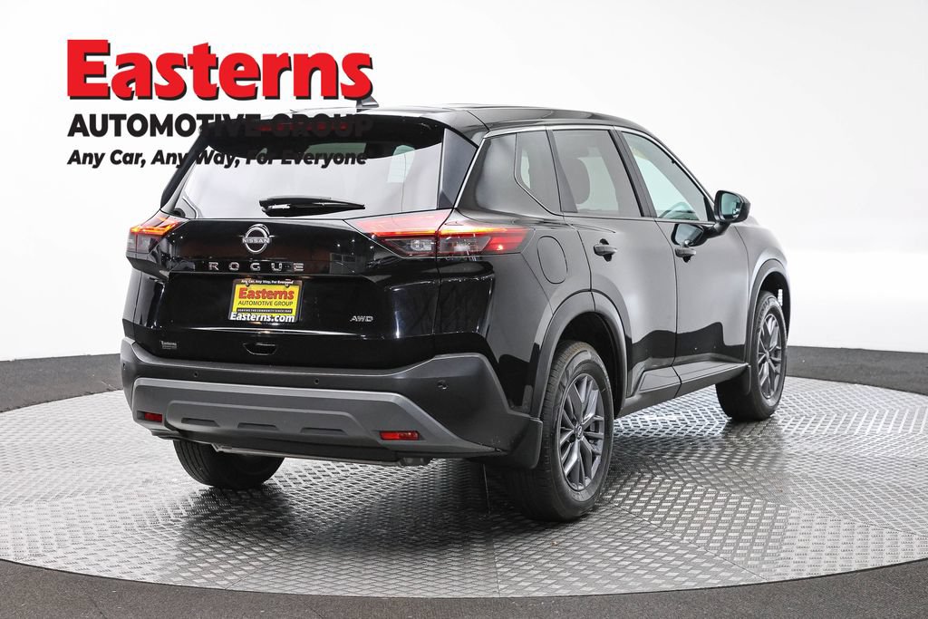 Used 2023 Nissan Rogue S AWD/4WD image 7