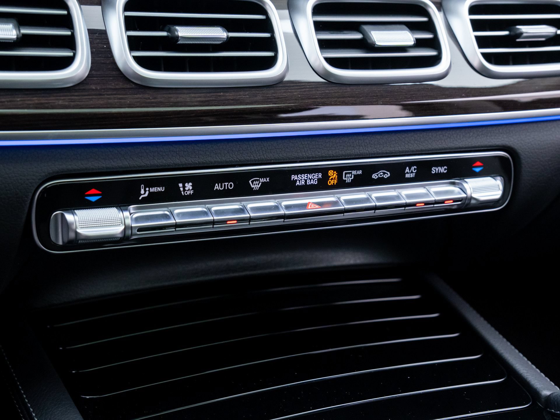 New 2026 Mercedes-Benz GLS 450 4MATIC image 27