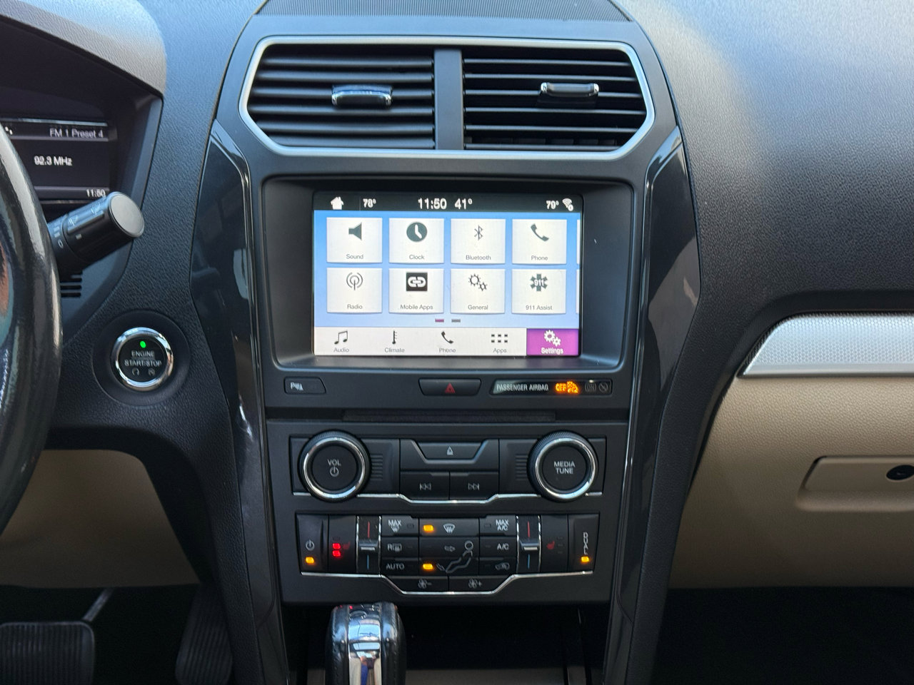 Used 2017 Ford Explorer XLT w/ Equipment Group 202A image 9