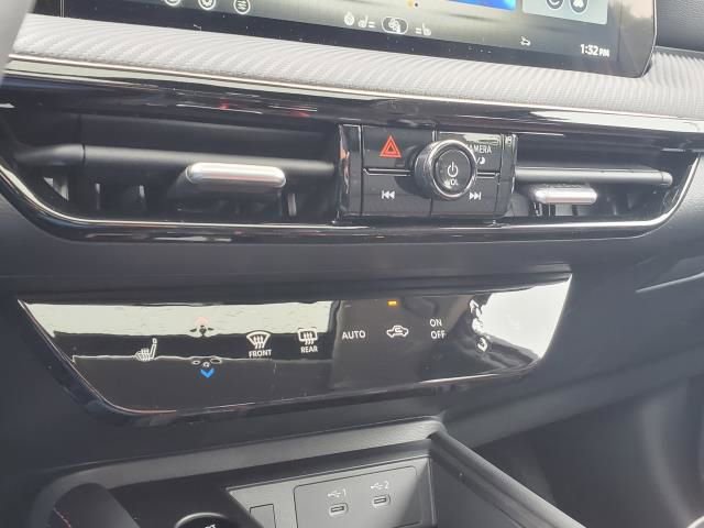 New 2026 Nissan Kicks SR w/ SR Premium Package image 30