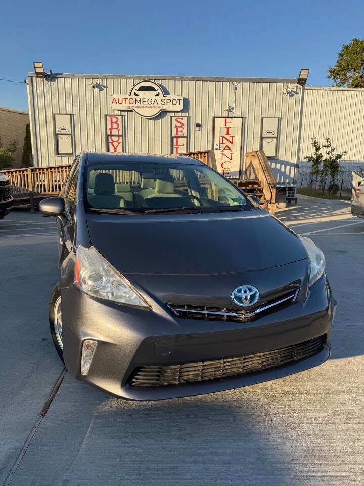 Used 2012 Toyota Prius V Three image 2