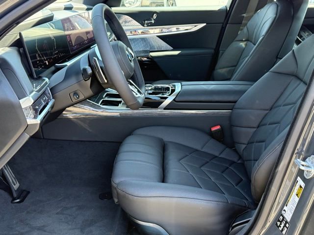 New 2026 BMW 760i xDrive w/ Executive Package image 17