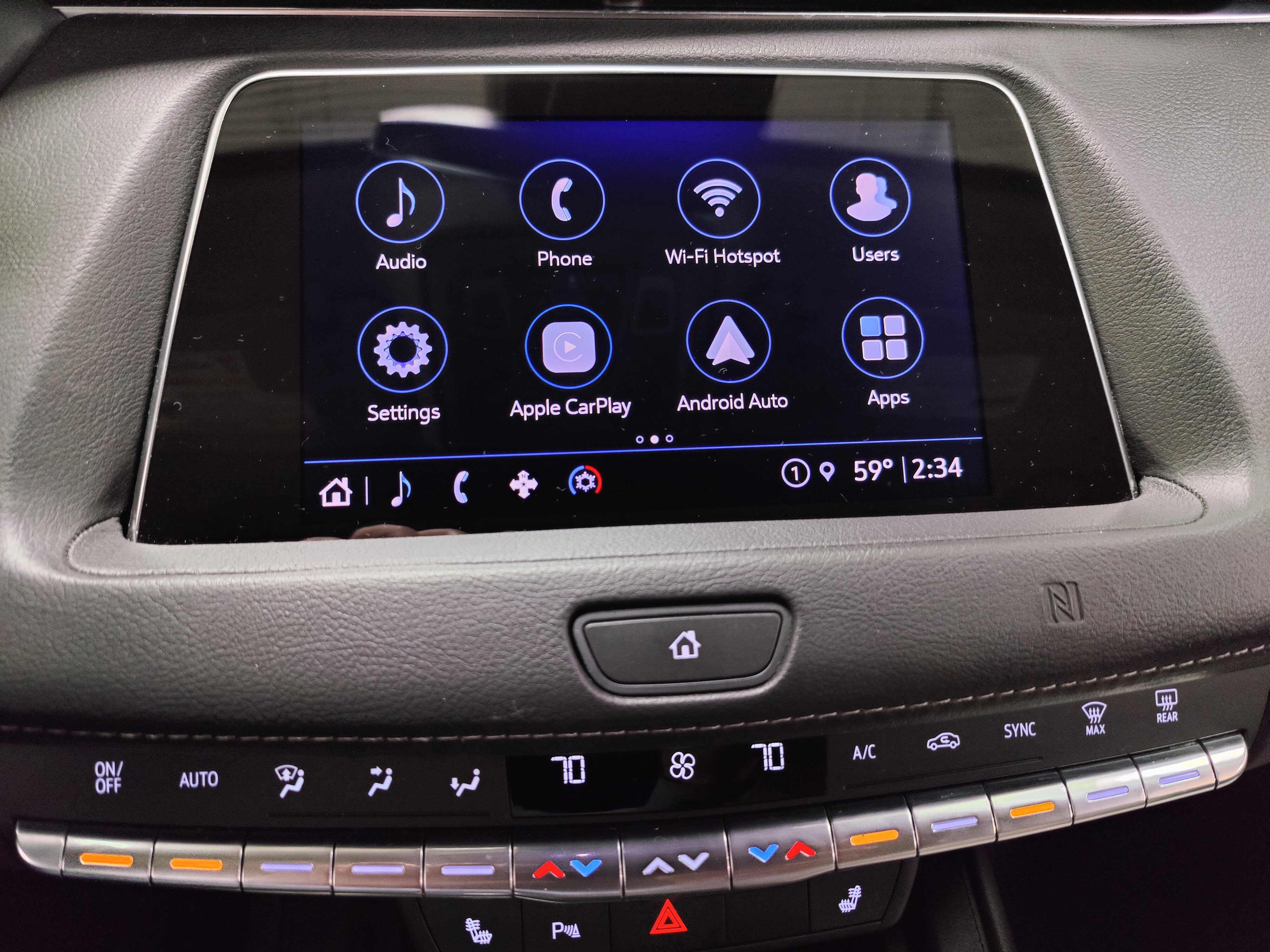 Used 2021 Cadillac XT4 Luxury w/ Cold Weather Package AWD/4WD image 23