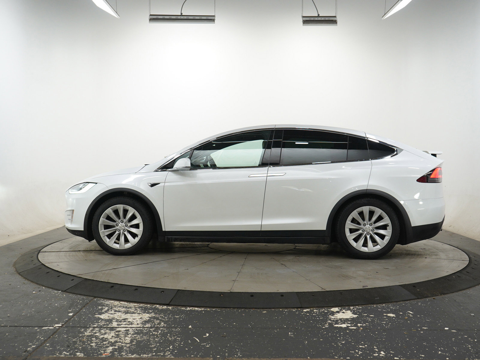 Used 2020 Tesla Model X Long Range AWD/4WD image 11