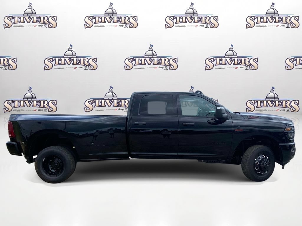 New 2026 RAM 3500 Big Horn AWD/4WD image 7