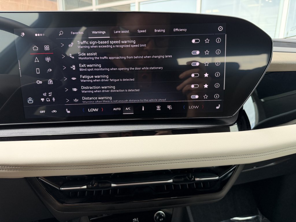Used 2025 Audi Q6 e-tron Premium RWD image 21